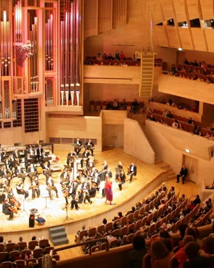 Live concert by Ocean State Pops Orchestra: Salute To Summer