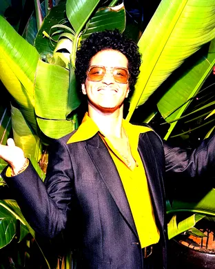 Bruno Mars, Raye & DJ Pee.Wee